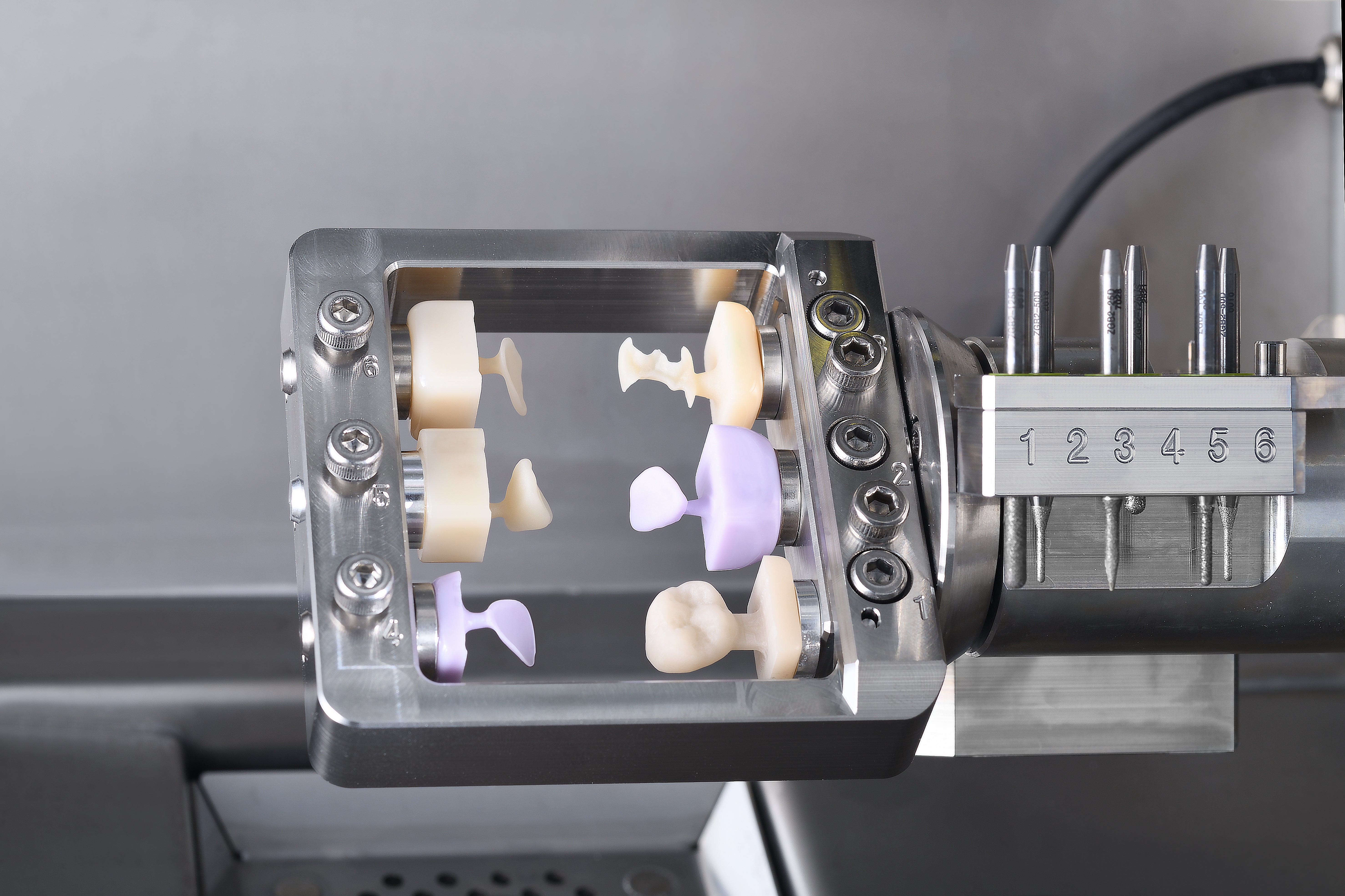 DGSHAPE DWX 43W wet milling machine – DMS Innovation