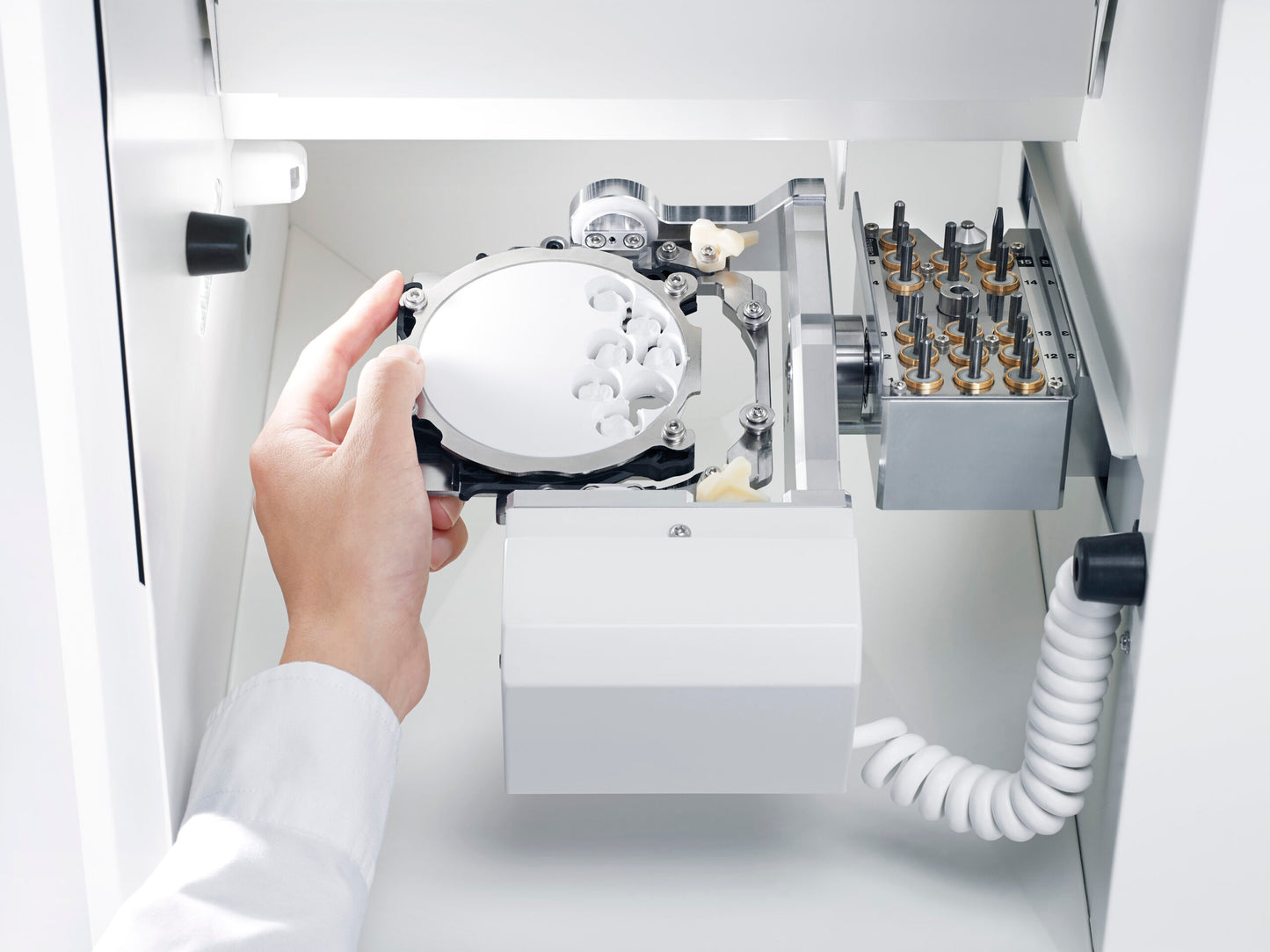 DGSHAPE DWX 53D Dry Dental Milling Machine